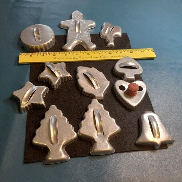 Vintage Metal Cookie Cutters 11 Cottagecore Grandmacore Baking - Picture 3 of 3